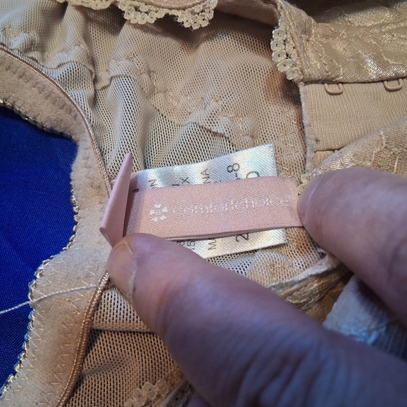 👙Comfortview Cream Floral Lace Bra - Picture 5 of 10